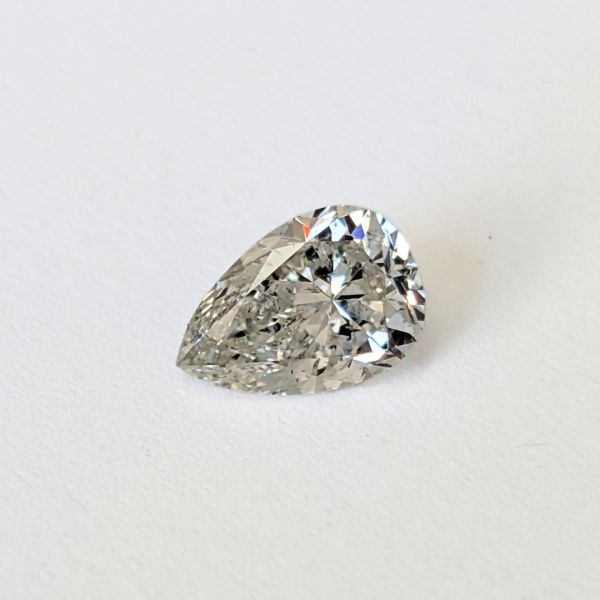 Luxury Pear Design 1.05 Carat Diamond | GIA Certified